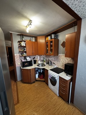 Продам двухкомнатную (2-комн.) квартиру, Железнодорожная ул, 81а, Южно-Сахалинск г