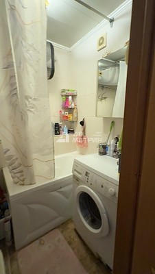 Продам двухкомнатную (2-комн.) квартиру, Железнодорожная ул, 81а, Южно-Сахалинск г
