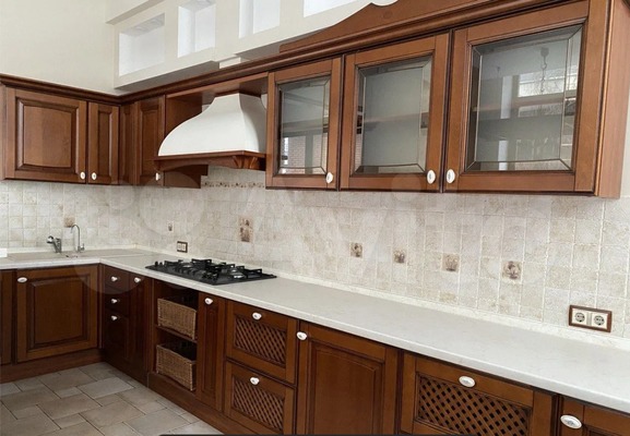 Продам трехкомнатную (3-комн.) квартиру, Чистопольская ул, 20/12, Казань г