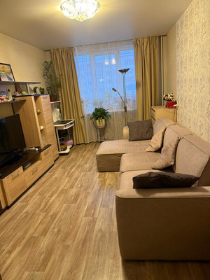 Продам трехкомнатную (3-комн.) квартиру, Искровский пр-кт, 26, Санкт-Петербург г