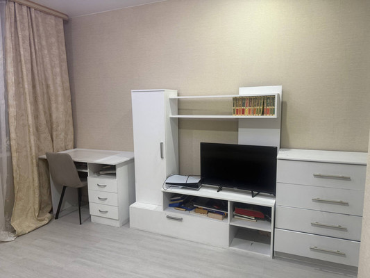 Продам трехкомнатную (3-комн.) квартиру, Искровский пр-кт, 26, Санкт-Петербург г