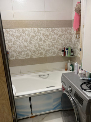 Продам трехкомнатную (3-комн.) квартиру, Искровский пр-кт, 26, Санкт-Петербург г