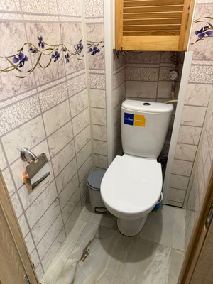 Продам трехкомнатную (3-комн.) квартиру, Искровский пр-кт, 26, Санкт-Петербург г