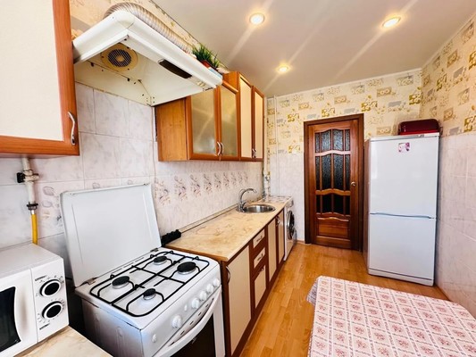 Продам двухкомнатную (2-комн.) квартиру, Заря ул, 5а, Казань г