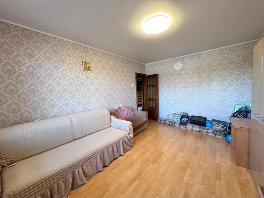 Продам двухкомнатную (2-комн.) квартиру, Заря ул, 5а, Казань г