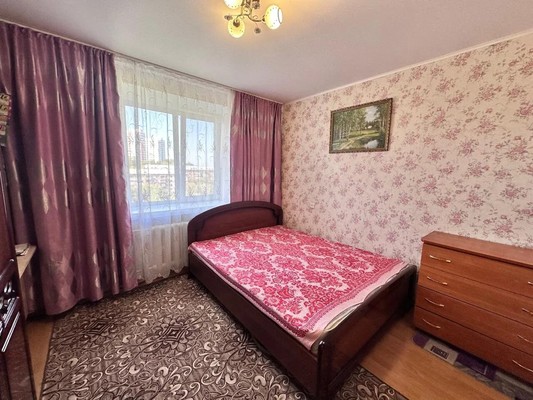 Продам двухкомнатную (2-комн.) квартиру, Заря ул, 5а, Казань г
