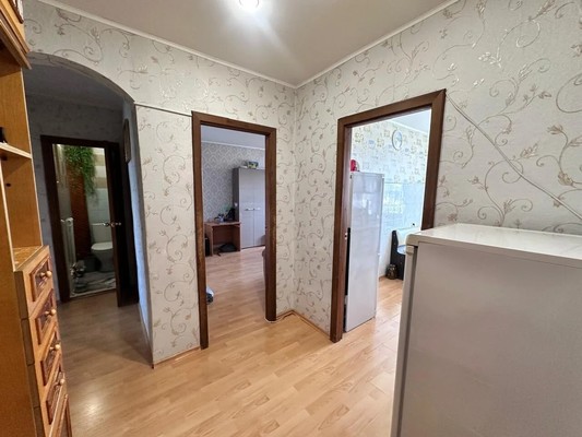 Продам двухкомнатную (2-комн.) квартиру, Заря ул, 5а, Казань г