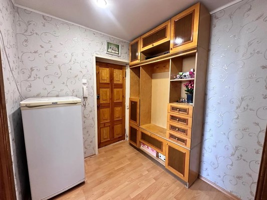 Продам двухкомнатную (2-комн.) квартиру, Заря ул, 5а, Казань г