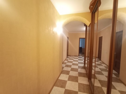 Продам двухкомнатную (2-комн.) квартиру, Зорге ул, 58Ак8, Ростов-на-Дону г