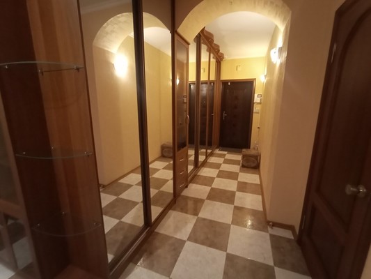 Продам двухкомнатную (2-комн.) квартиру, Зорге ул, 58Ак8, Ростов-на-Дону г
