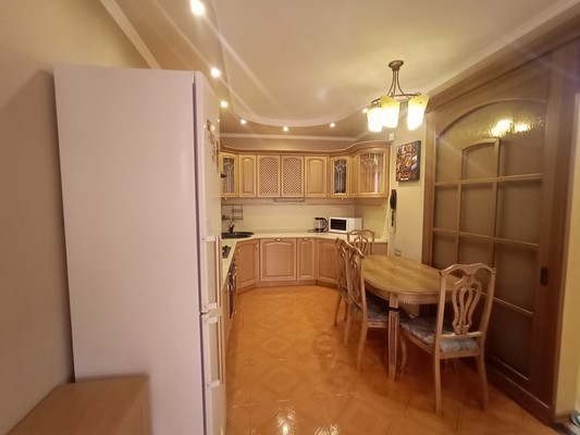 Продам двухкомнатную (2-комн.) квартиру, Зорге ул, 58Ак8, Ростов-на-Дону г
