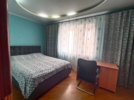 Продам двухкомнатную (2-комн.) квартиру, Зорге ул, 58Ак8, Ростов-на-Дону г