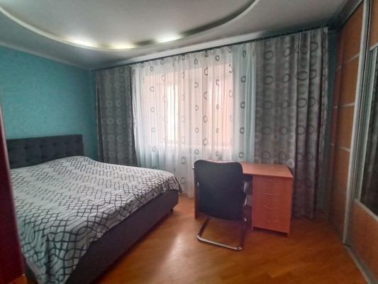 Продам двухкомнатную (2-комн.) квартиру, Зорге ул, 58Ак8, Ростов-на-Дону г