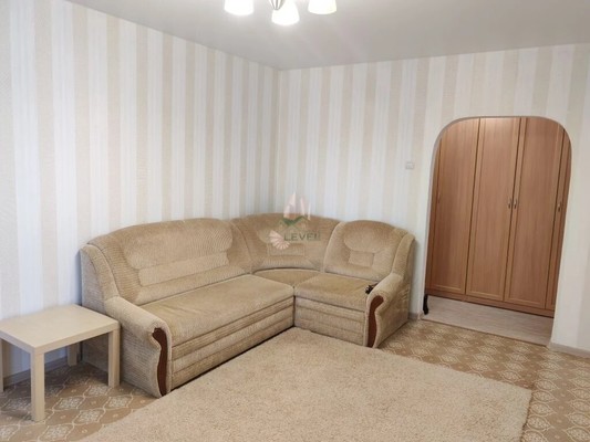 Продам трехкомнатную (3-комн.) квартиру, Волоха ул, 22, Энгельс г