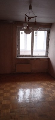 Продам двухкомнатную (2-комн.) квартиру, Бирюлёвская ул, 15, Москва г