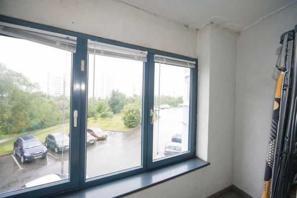 Продам двухкомнатную (2-комн.) квартиру, Брусилова ул, 27к2, Москва г