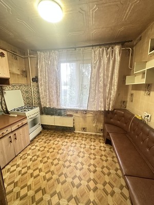 Продам двухкомнатную (2-комн.) квартиру, Заводская ул, 4, Вербилки рп