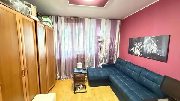 Продам трехкомнатную (3-комн.) квартиру, им. Зверева ул, 4, Красногорск г