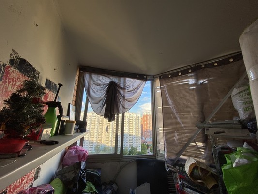 Продам трехкомнатную (3-комн.) квартиру, им. Зверева ул, 4, Красногорск г