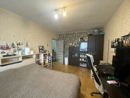 Продам трехкомнатную (3-комн.) квартиру, им. Зверева ул, 4, Красногорск г