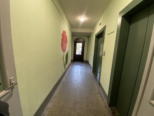 Продам трехкомнатную (3-комн.) квартиру, им. Зверева ул, 4, Красногорск г
