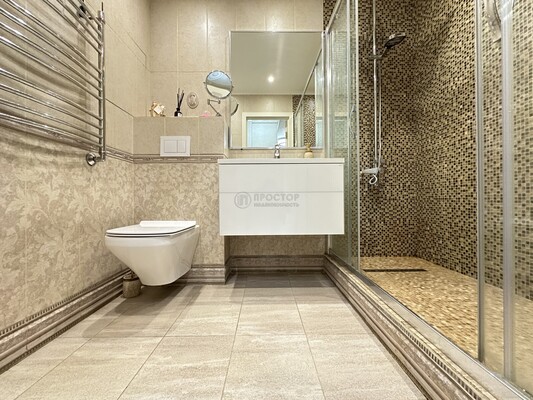 Продам трехкомнатную (3-комн.) квартиру, Саларьевская ул, 14к2, Московский п