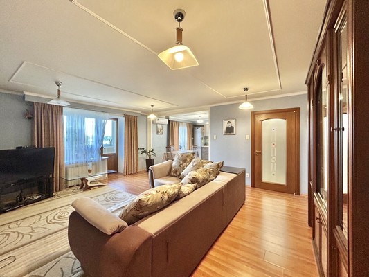 Продам трехкомнатную (3-комн.) квартиру, Калинина ул, 89, Пенза г