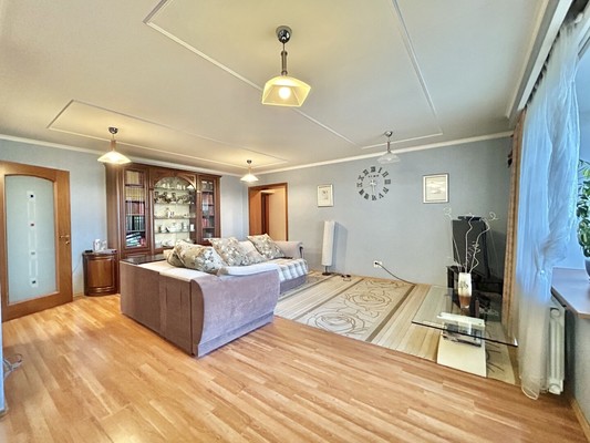 Продам трехкомнатную (3-комн.) квартиру, Калинина ул, 89, Пенза г