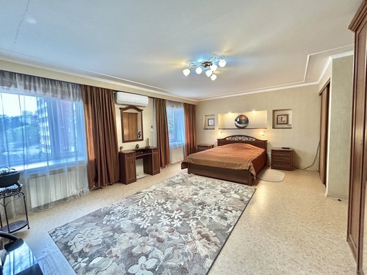 Продам трехкомнатную (3-комн.) квартиру, Калинина ул, 89, Пенза г