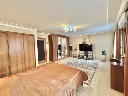 Продам трехкомнатную (3-комн.) квартиру, Калинина ул, 89, Пенза г
