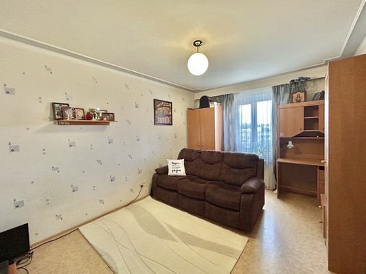 Продам трехкомнатную (3-комн.) квартиру, Калинина ул, 89, Пенза г