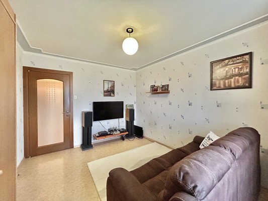 Продам трехкомнатную (3-комн.) квартиру, Калинина ул, 89, Пенза г