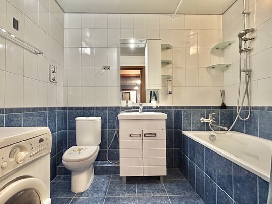 Продам трехкомнатную (3-комн.) квартиру, Калинина ул, 89, Пенза г