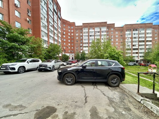 Продам трехкомнатную (3-комн.) квартиру, Калинина ул, 89, Пенза г