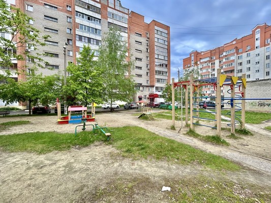 Продам трехкомнатную (3-комн.) квартиру, Калинина ул, 89, Пенза г