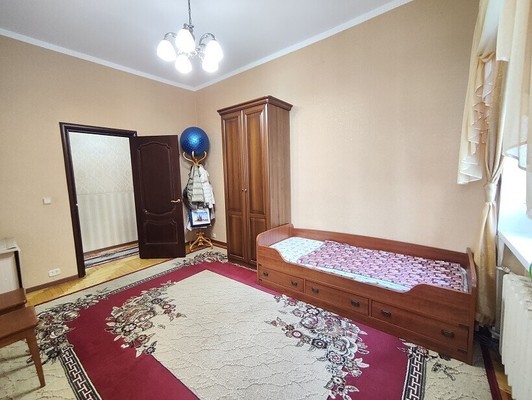 Продам многокомнатную квартиру, Мира ул, 49, Пенза г