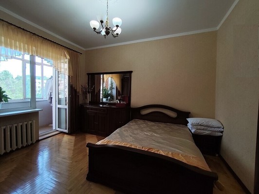 Продам многокомнатную квартиру, Мира ул, 49, Пенза г