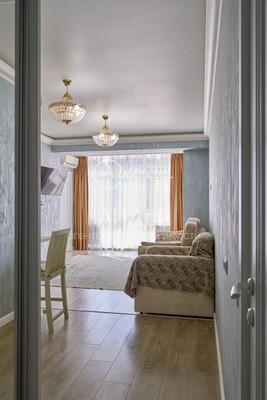 Продам двухкомнатную (2-комн.) квартиру, Лавровая (Центральный р-н) ул, 1Б, Сочи г