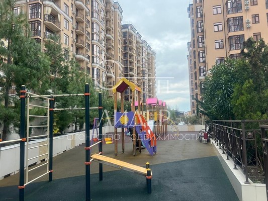Продам двухкомнатную (2-комн.) квартиру, Лавровая (Центральный р-н) ул, 1Б, Сочи г