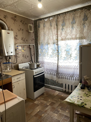 Продам двухкомнатную (2-комн.) квартиру, Калинина ул, 122, Тихорецк г