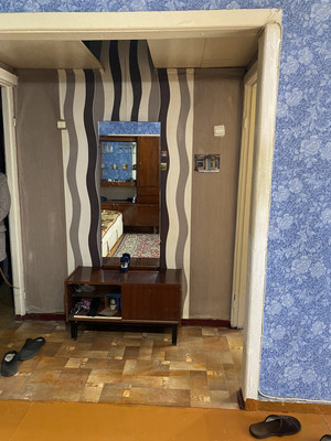Продам двухкомнатную (2-комн.) квартиру, Калинина ул, 122, Тихорецк г