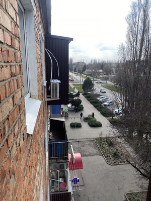 Продам двухкомнатную (2-комн.) квартиру, Калинина ул, 122, Тихорецк г