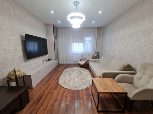 Продам трехкомнатную (3-комн.) квартиру, Объездная ул, 8, Ханты-Мансийск г