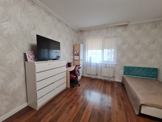 Продам трехкомнатную (3-комн.) квартиру, Объездная ул, 8, Ханты-Мансийск г