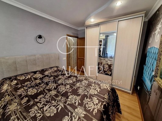 Продам трехкомнатную (3-комн.) квартиру, Вишневая ул, 20, Верхний Юрт с
