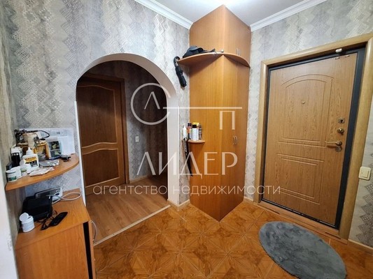 Продам трехкомнатную (3-комн.) квартиру, Вишневая ул, 20, Верхний Юрт с