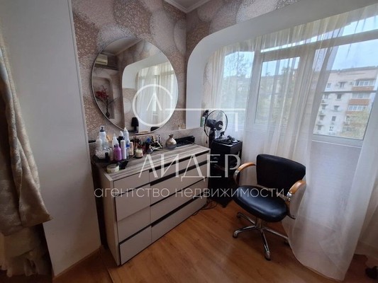 Продам трехкомнатную (3-комн.) квартиру, Вишневая ул, 20, Верхний Юрт с