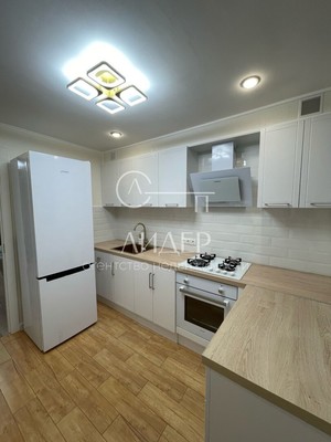 Продам двухкомнатную (2-комн.) квартиру, Гагарина (Центральный р-н) ул, 56, Сочи г