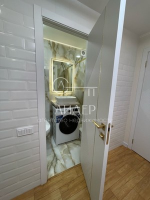 Продам двухкомнатную (2-комн.) квартиру, Гагарина (Центральный р-н) ул, 56, Сочи г