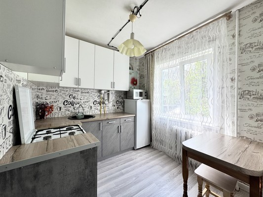 Продам двухкомнатную (2-комн.) квартиру, Клинцовская ул, 69, Брянск г